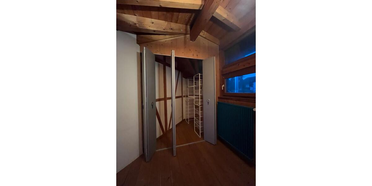 Dachgeschoßwohnung Reutlingen - 2 Zimmer, 70 m&sup2;, 950&euro; | Angebot:24533261