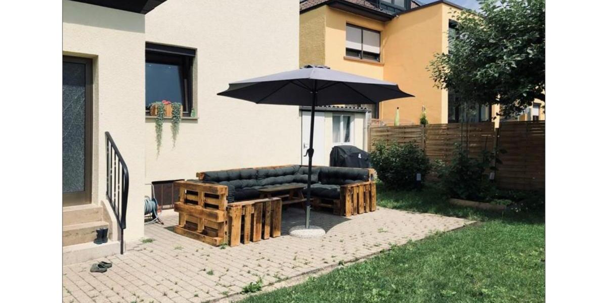 Stilvoll sanierte, vollmöblierte freistehende Stadtvilla+ Garten 8 zimmer