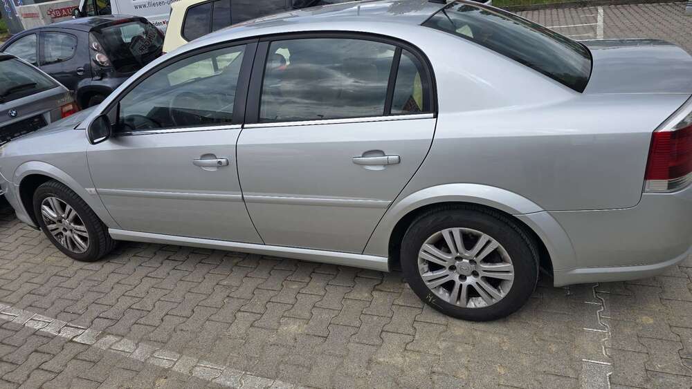 Opel Vectra 140.000 km 1.799 &euro; Böblingen 71032