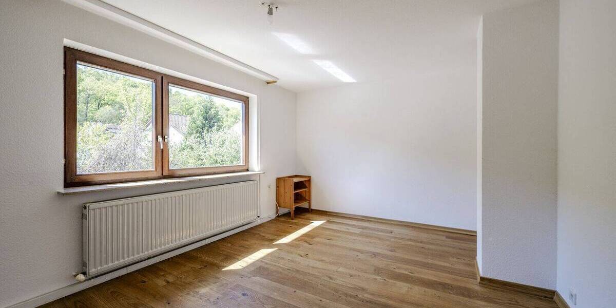 Mehrfamilienhaus, Wohnhaus Stuttgart Bergheim - 6 Zimmer, 123 m&sup2;, 670.000&euro; | Angebot:26643463