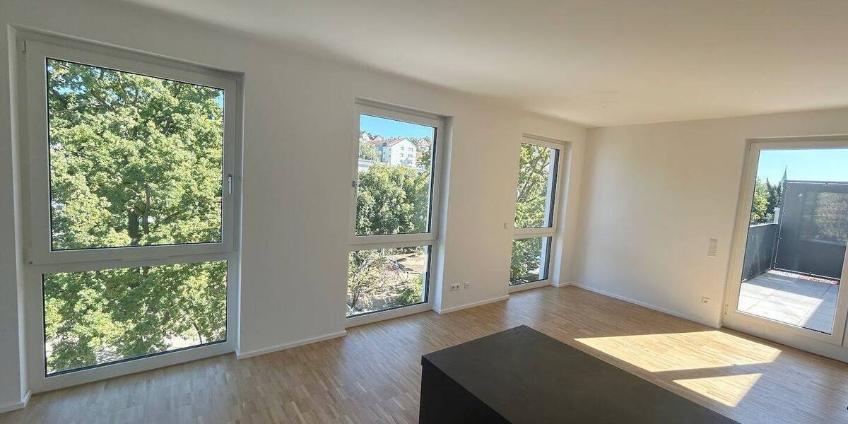 Etagenwohnung Stuttgart Untertürkheim - 3 Zimmer, 108 m&sup2;, 1.990&euro; | Angebot:24027699