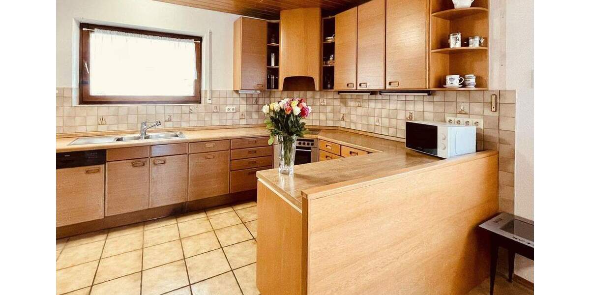 Reihenendhaus Simmozheim - 7 Zimmer, 176 m&sup2;, 599.000&euro; | Angebot:25657345