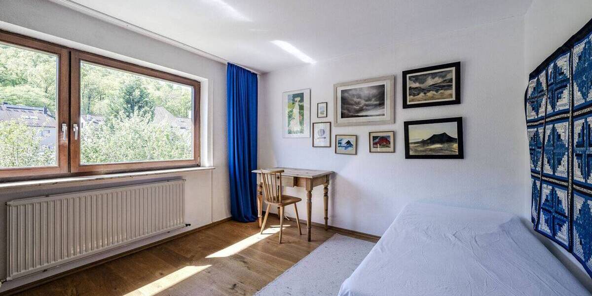 Mehrfamilienhaus, Wohnhaus Stuttgart Bergheim - 6 Zimmer, 123 m&sup2;, 670.000&euro; | Angebot:26643463