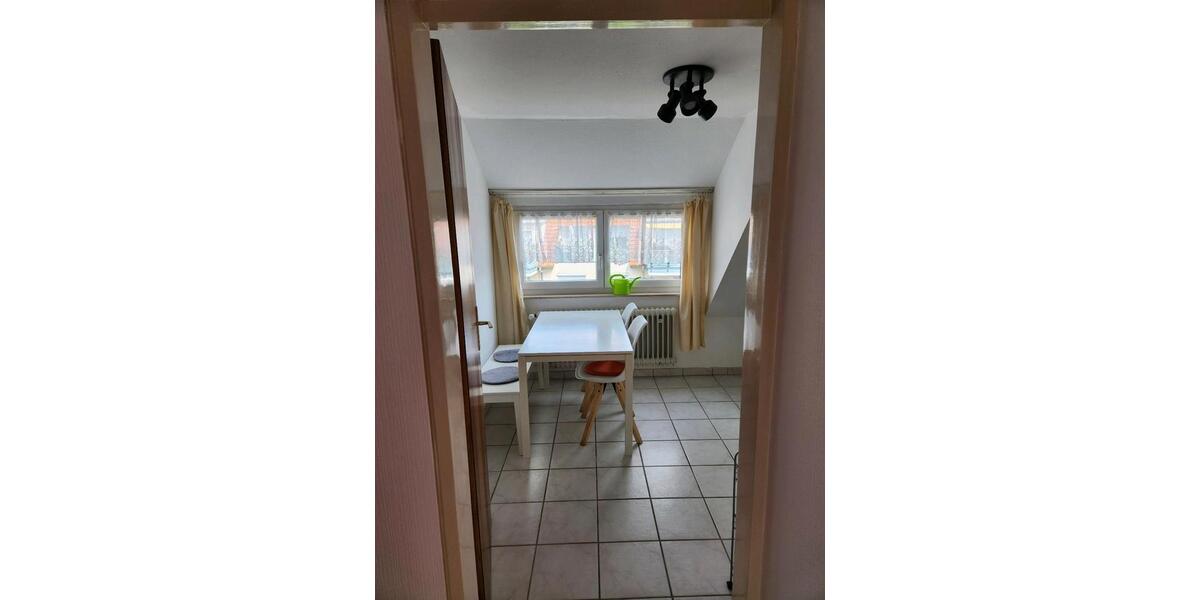 Dachgeschoßwohnung Stuttgart Neuwirtshaus - 1.5 Zimmer, 38 m&sup2;, 695&euro; | Angebot:26469715