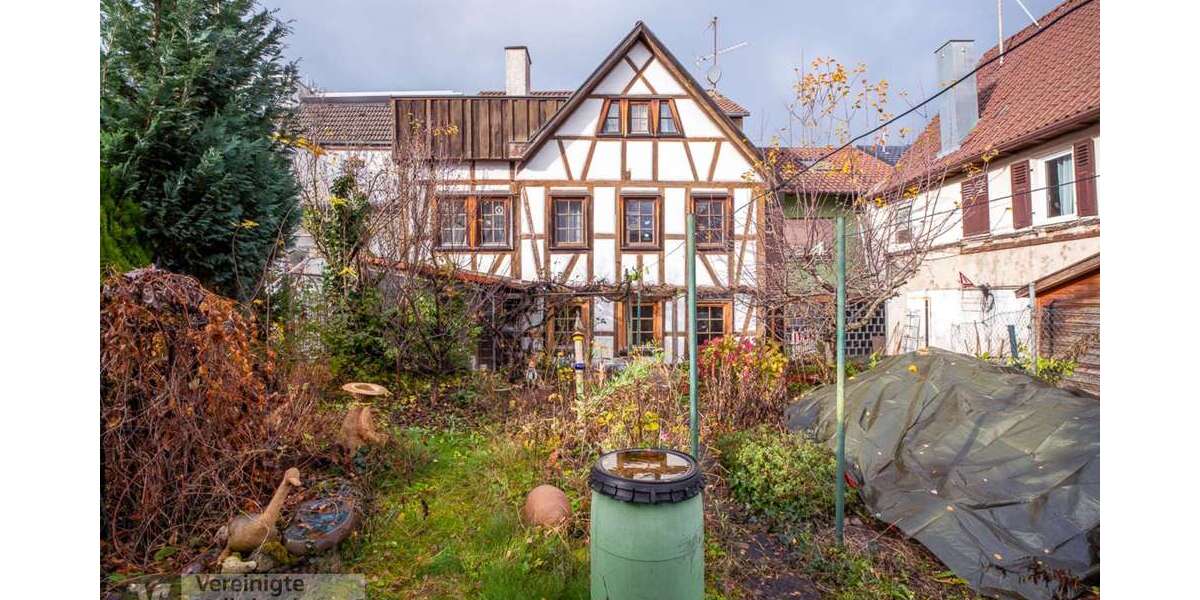 Einfamilienhaus Sindelfingen Sindelfingen (Stadt) - 11 Zimmer, 315 m&sup2;, 690.000&euro; | Angebot:27346778