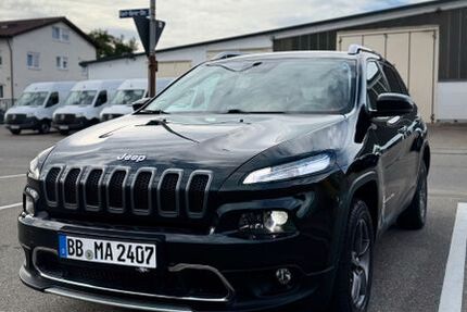 Jeep Cherokee 190.000 km 9.900 &euro; Holzgerlingen 71088