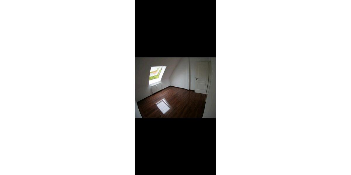 Dachgeschoßwohnung Ludwigsburg Eglosheim - 3 Zimmer, 69 m&sup2;, 1.150&euro; | Angebot:27608590