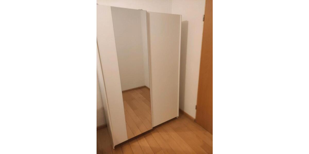 Erdgeschoßwohnung Reutlingen - 1 Zimmer, 98 m&sup2;, 390&euro; | Angebot:24476846