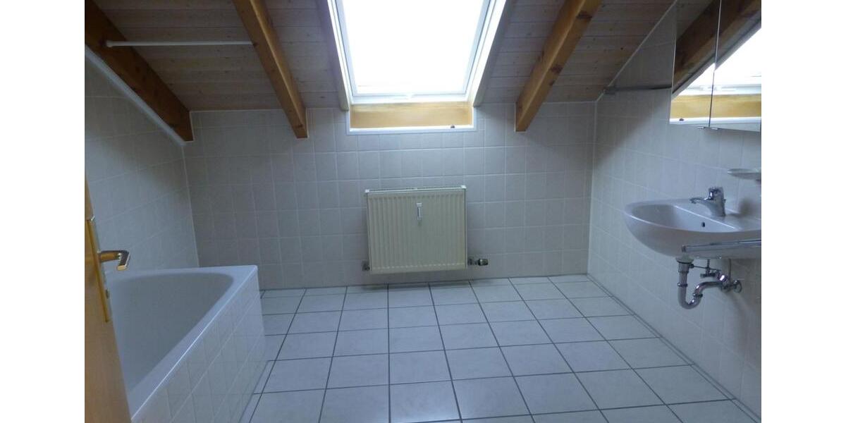 Dachgeschoßwohnung Ludwigsburg Pflugfelden - 2 Zimmer, 69 m&sup2;, 990&euro; | Angebot:25807496