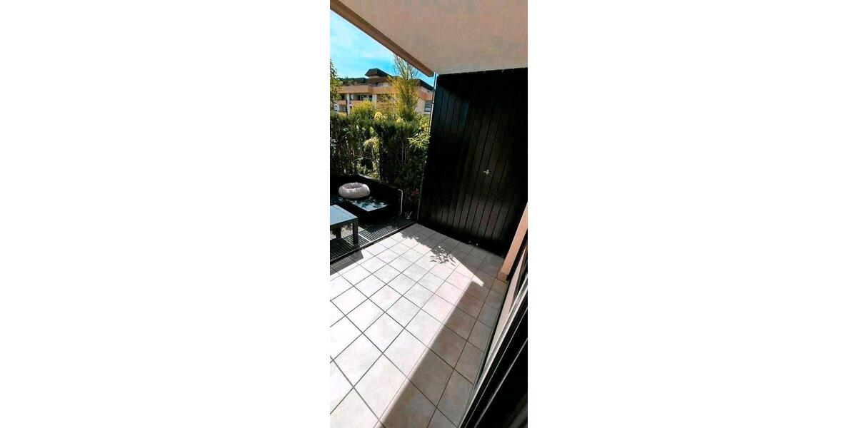 Erdgeschoßwohnung Sindelfingen Eichholz - 2.5 Zimmer, 73 m&sup2;, 975&euro; | Angebot:26415108