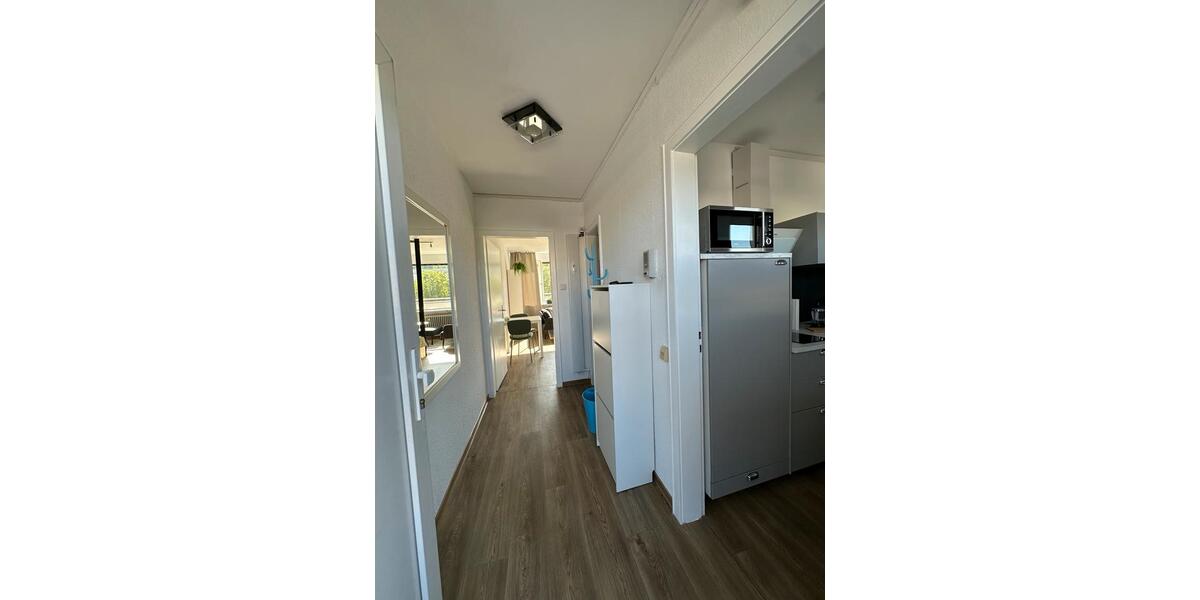 Dachgeschoßwohnung Stuttgart Luginsland - 1 Zimmer, 36 m&sup2;, 900&euro; | Angebot:26477646