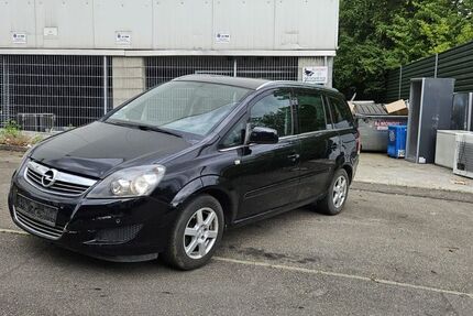 Opel Zafira 132.166 km 4.300 &euro; Waiblingen Neustadt ( 15 km von Stuttgart ) 71336