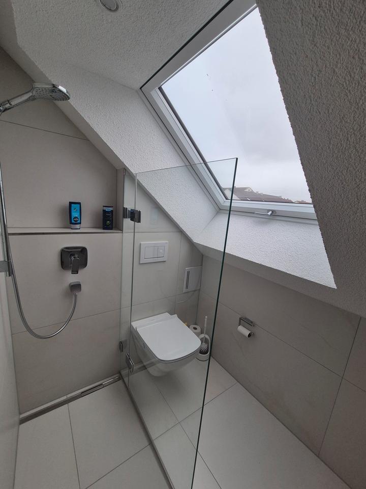 Wunderschöne 5 Zimmer Wohnung KfW 55 mit EBK und TG 2 Stellplätzen zu vermieten zimmer