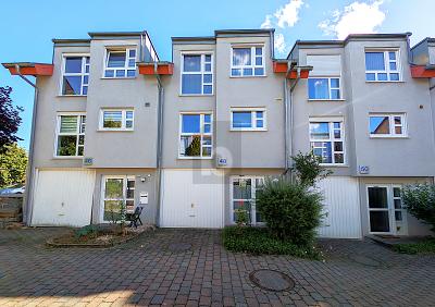 FAMILIENGLÜCK ZWISCHEN NATUR UND ALLTAG - Reihenhaus Gäufelden | Angebot:27022769