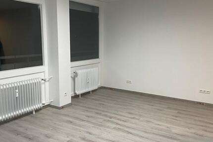 Wohnung Sindelfingen Eichholz - 1 Zimmer, 32 m&sup2;, 950&euro; | Angebot:24738010