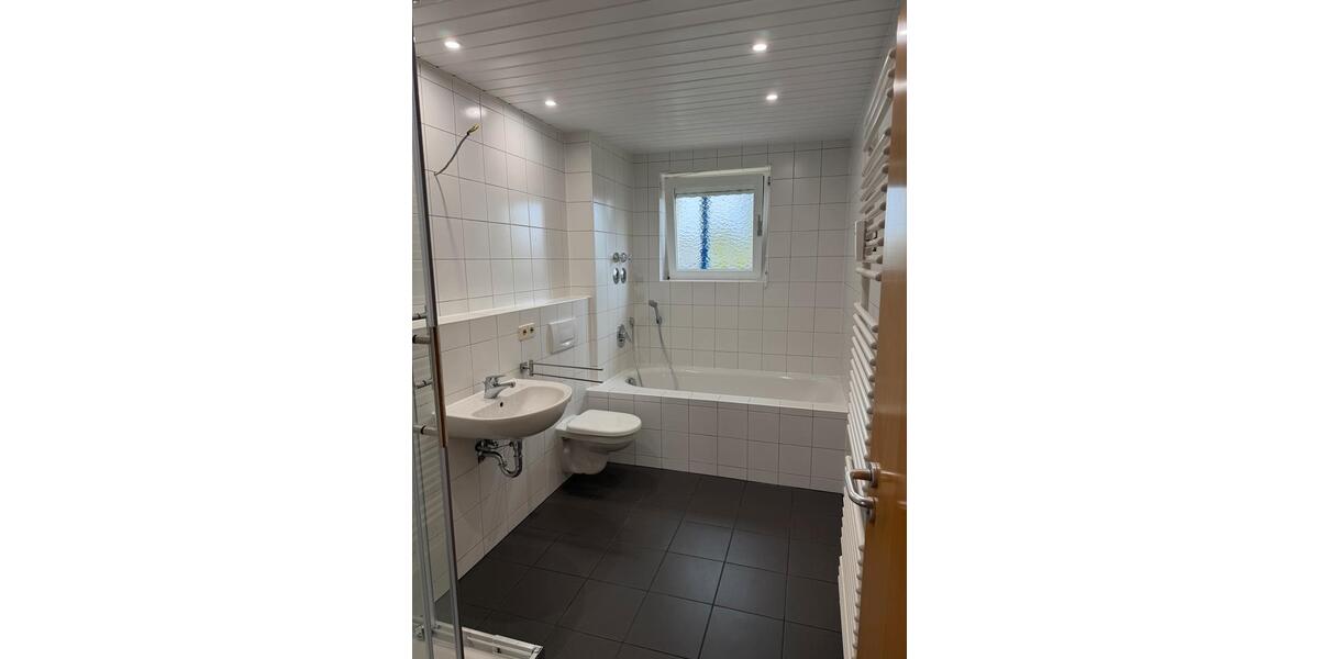 Etagenwohnung Kornwestheim - 3.5 Zimmer, 83 m&sup2;, 1.500&euro; | Angebot:26406575