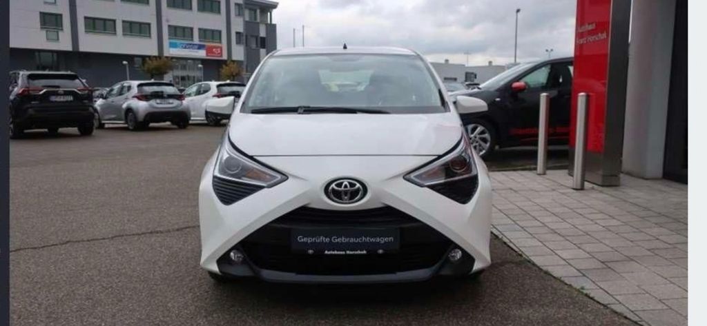 Toyota Aygo (X) 53.000 km 9.900 € Köngen 73257