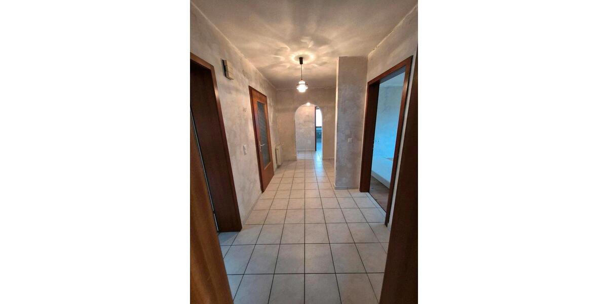 Erdgeschoßwohnung Herrenberg - 5 Zimmer, 117 m&sup2;, 1.400&euro; | Angebot:25941985