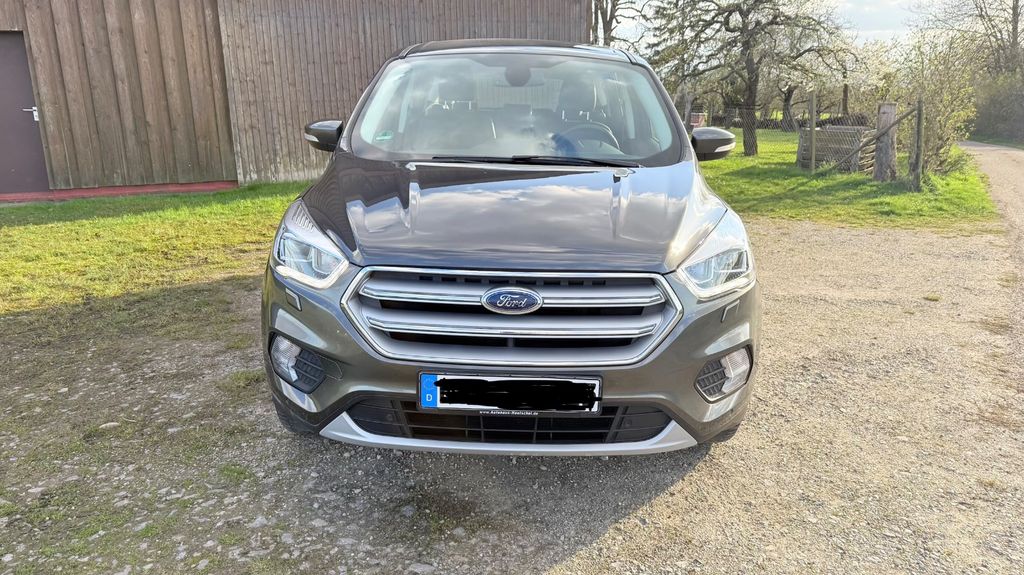 Ford Kuga 63.800 km 10.998 &euro; Vaihingen an der Enz 71665