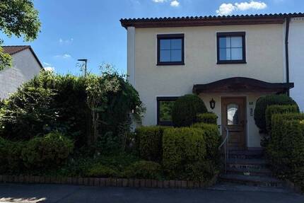 Zentral Wohnen mit Garten und Stellplatz 4 zimmer