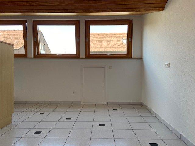 Dachgeschoßwohnung Sindelfingen Darmsheim - 1.5 Zimmer, 43 m&sup2;, 985&euro; | Angebot:27601313
