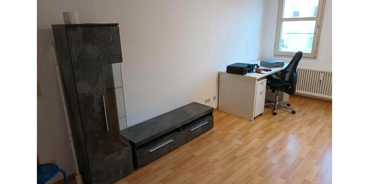 Erdgeschoßwohnung Reutlingen - 1 Zimmer, 98 m&sup2;, 390&euro; | Angebot:24476846