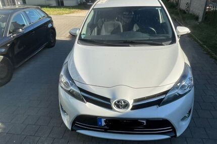 Toyota Verso 105.741 km 10.000 &euro; Bietigheim bissingen 74321