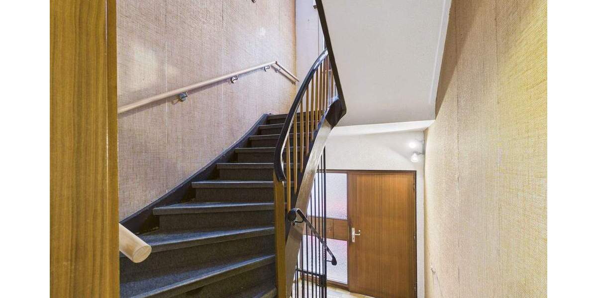 Einfamilienhaus Fellbach - 1 Zimmer, 128 m&sup2;, 545.000&euro; | Angebot:25697777