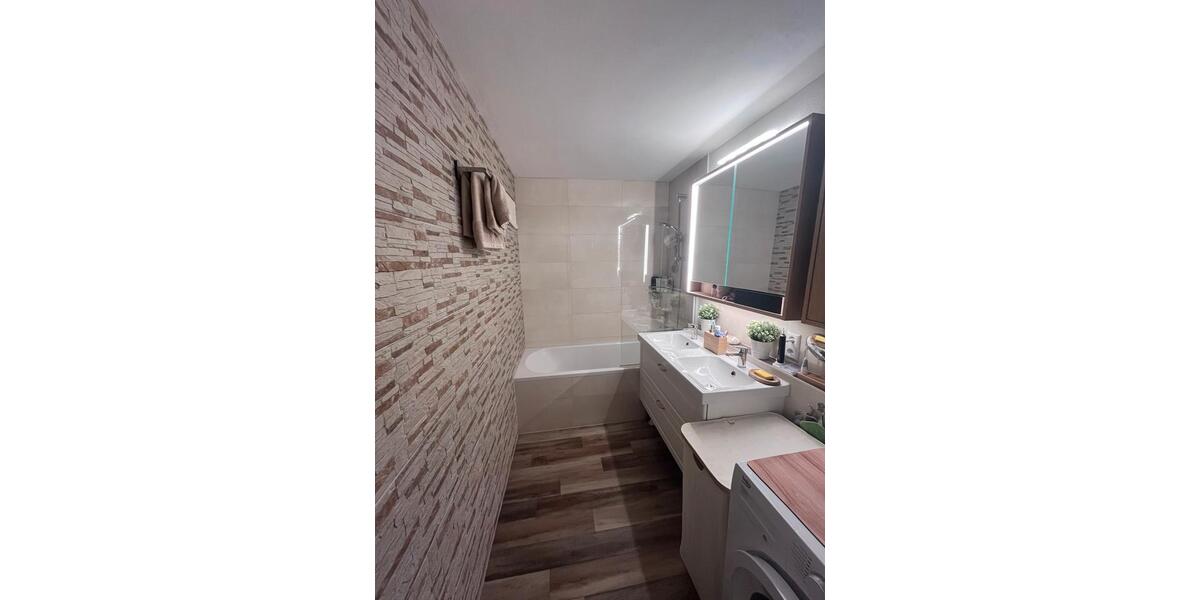 Etagenwohnung Pforzheim Eutingen - 3.5 Zimmer, 87 m&sup2;, 330.000&euro; | Angebot:24549426