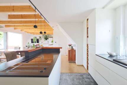 Wohnung zum Kaufen in Sindelfingen 980.000 € 216 m²