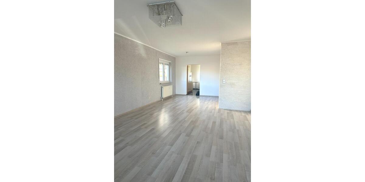 Etagenwohnung Pforzheim Eutingen - 3.5 Zimmer, 84 m&sup2;, 1.170&euro; | Angebot:25953936
