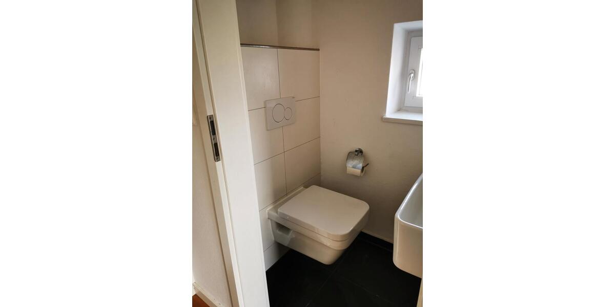 Etagenwohnung Stuttgart Feuerbach - 5 Zimmer, 120 m&sup2;, 2.200&euro; | Angebot:25993665