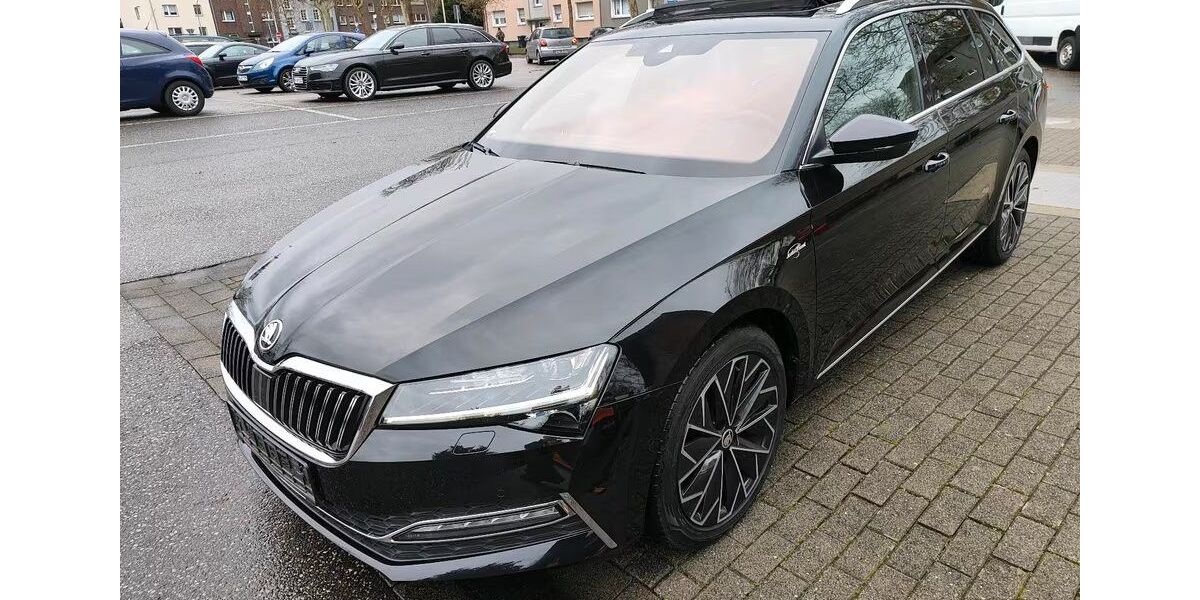 Skoda Superb 50.000 km 15.800 &euro; Stuttgart 70327