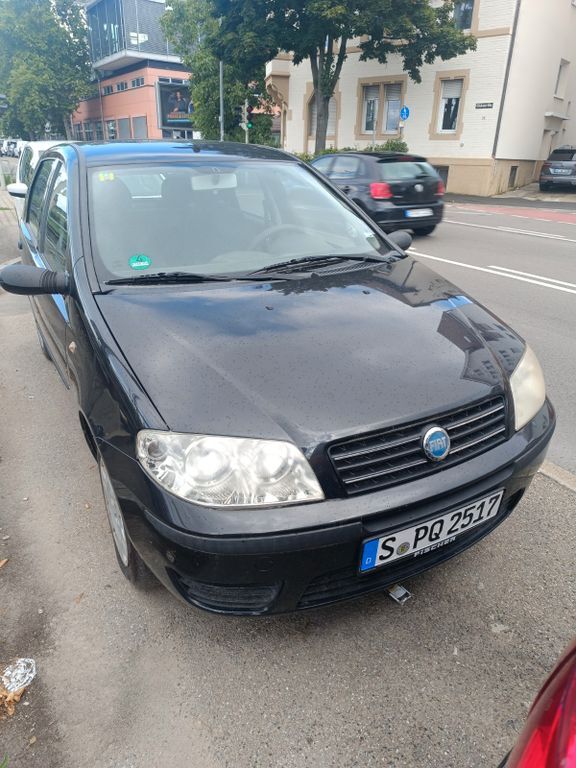 Fiat Punto 176.000 km 799 € Stuttgart 70327