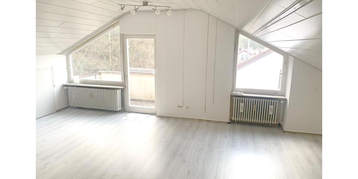Dachgeschoßwohnung Bad Liebenzell - 1.5 Zimmer, 54 m&sup2;, 122.000&euro; | Angebot:24952201