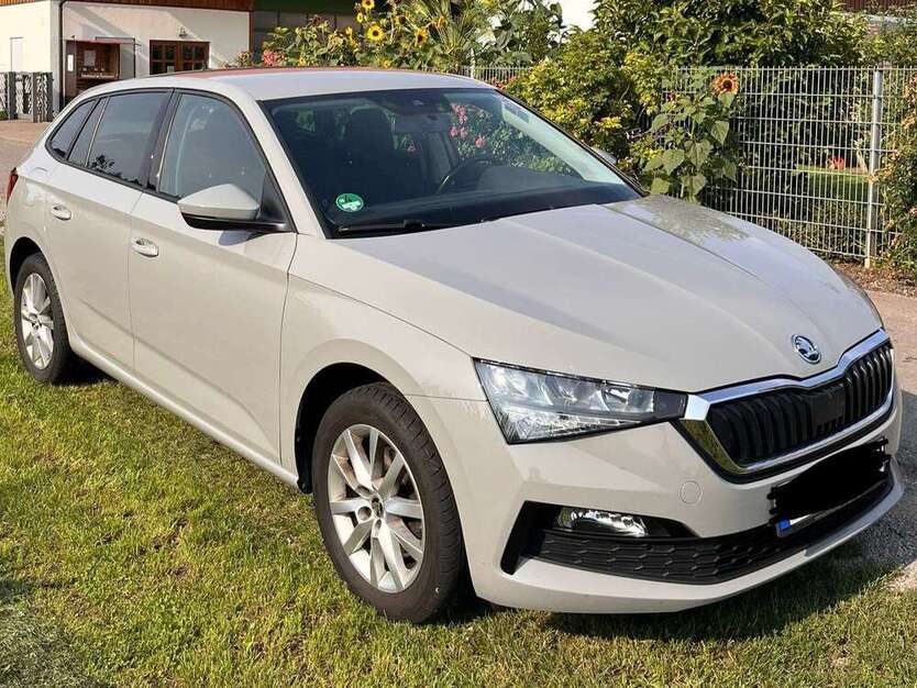 Skoda Scala 93.000 km 13.500 € Stuttgart 70374