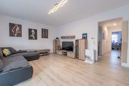 Wohnung Freiberg am Neckar - 3 Zimmer, 72 m&sup2;, 210.000&euro; | Angebot:23501141