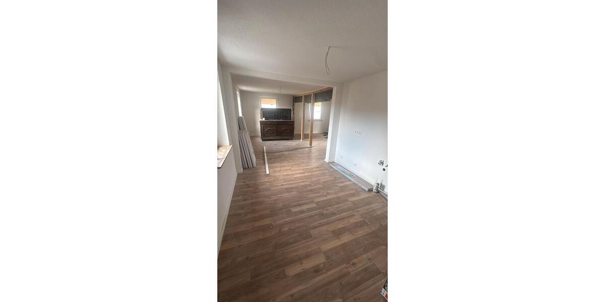 Maisonettenwohnung Mühlacker - 4.5 Zimmer, 100 m&sup2;, 1.250&euro; | Angebot:27625082