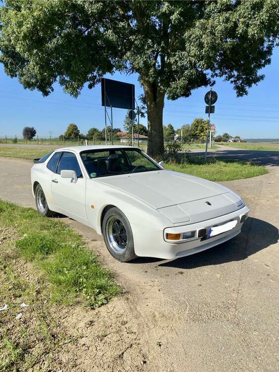 Porsche 944 104.000 km 24.999 € Stuttgart 70499