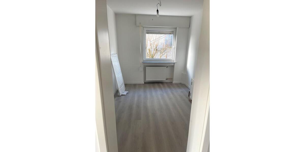 Erdgeschoßwohnung Pforzheim Eutingen - 4 Zimmer, 87 m&sup2;, 1.230&euro; | Angebot:24658904