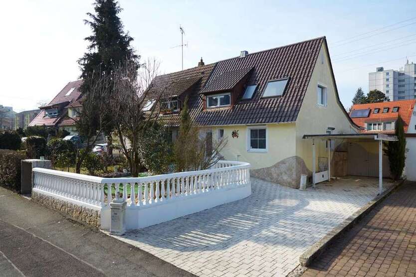 Haus zum Kaufen in Stuttgart 650.000 € 100 m²