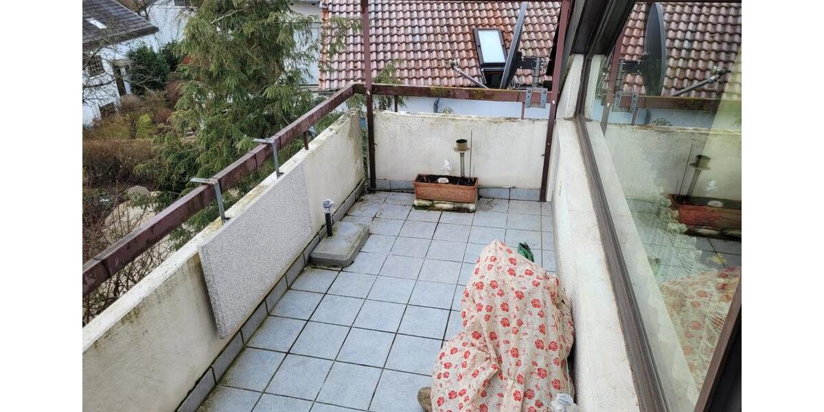 Dachgeschoßwohnung Stuttgart Sillenbuch - 3 Zimmer, 86 m&sup2;, 370.000&euro; | Angebot:24278521