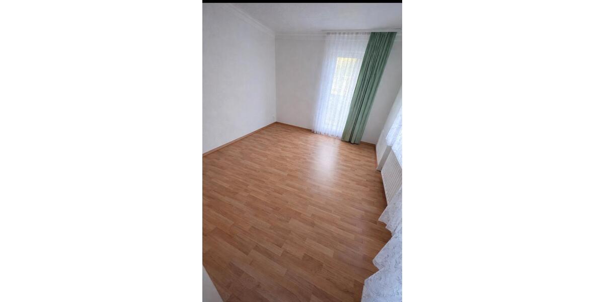 Etagenwohnung Esslingen am Neckar - 5 Zimmer, 148 m&sup2;, 450.000&euro; | Angebot:25965846