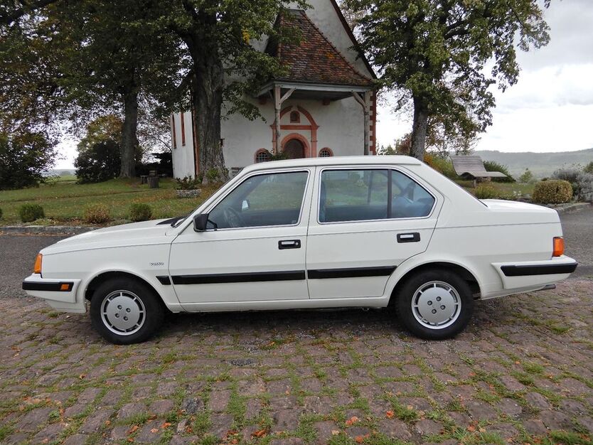 Volvo 360 11.600 km 6.900 € Bad Liebenzell 75378