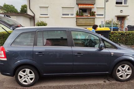 Opel Zafira 180.000 km 2.900 € Ludwigsburg 71638