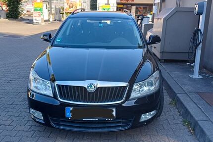 Skoda Octavia 193.000 km 2.400 &euro; Stuttgart 70182