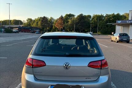 VW Golf 166.000 km 6.400 € Schönaich 71101