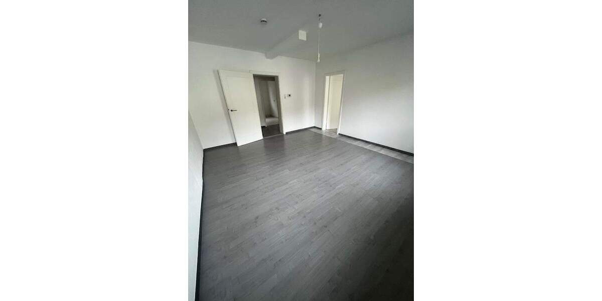 Etagenwohnung Stuttgart Mitte - 3 Zimmer, 80 m&sup2;, 1.350&euro; | Angebot:24858246