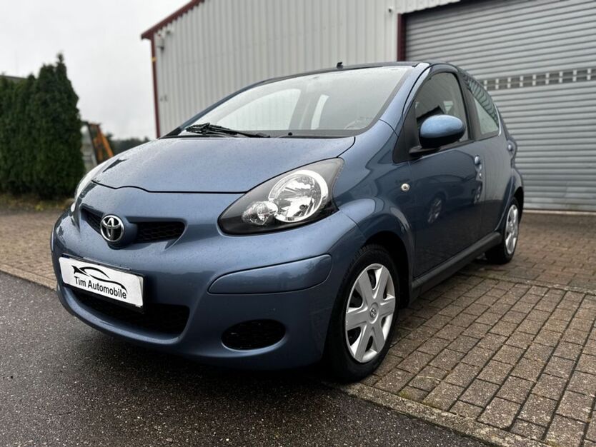 Toyota Aygo (X) 129.000 km 2.999 € Bad Liebenzell 75378