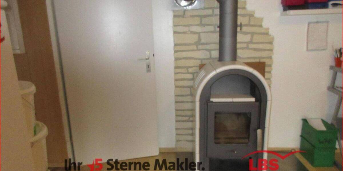 Einfamilienhaus Niefern-Öschelbronn Niefern - 8 Zimmer, 193 m&sup2;, 439.000&euro; | Angebot:25665818